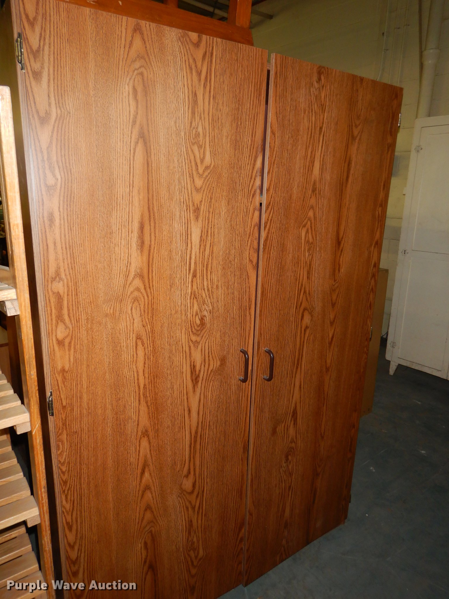 Furniture in Olathe, KS Item EQ9918 sold Purple Wave