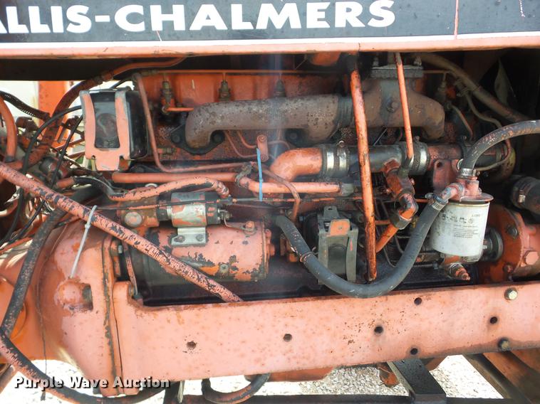 image for item BI9557 1974 Allis Chalmers 200 tractor