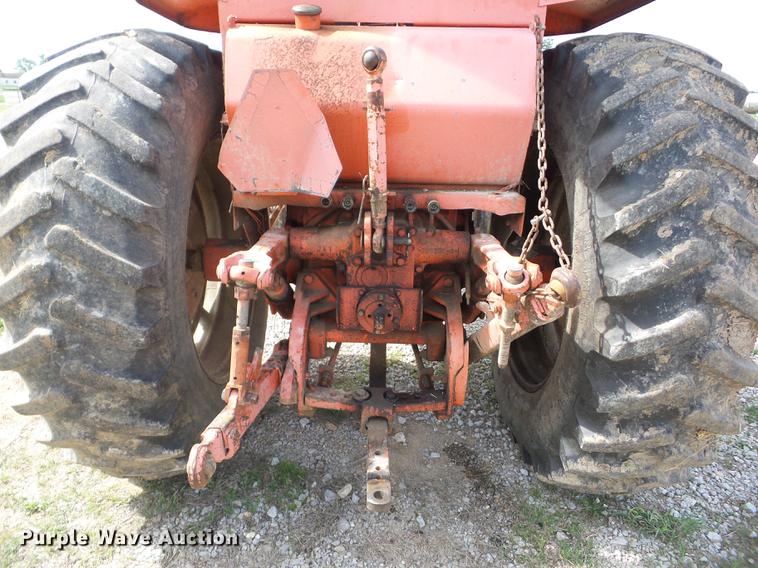 image for item BI9557 1974 Allis Chalmers 200 tractor