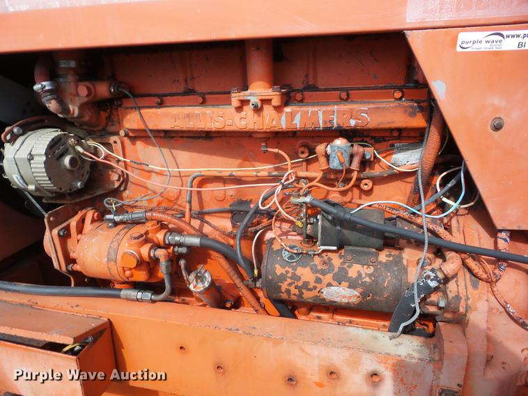 image for item BI9561 1969 Allis Chalmers Two-Twenty tractor