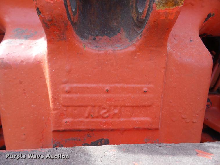image for item BI9561 1969 Allis Chalmers Two-Twenty tractor