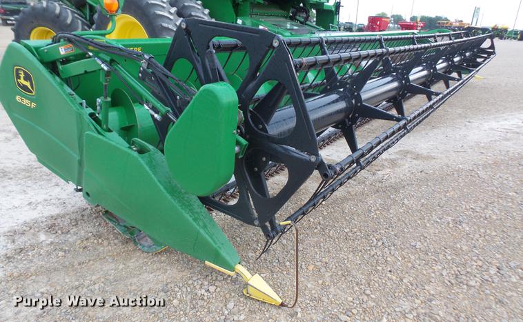 image for item DB6044 2010 John Deere 635F Hydraflex head