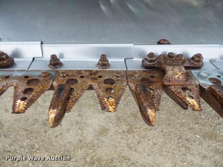 image for item DB6044 2010 John Deere 635F Hydraflex head