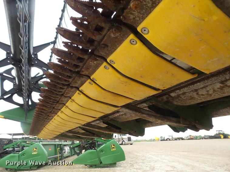 image for item DB6044 2010 John Deere 635F Hydraflex head