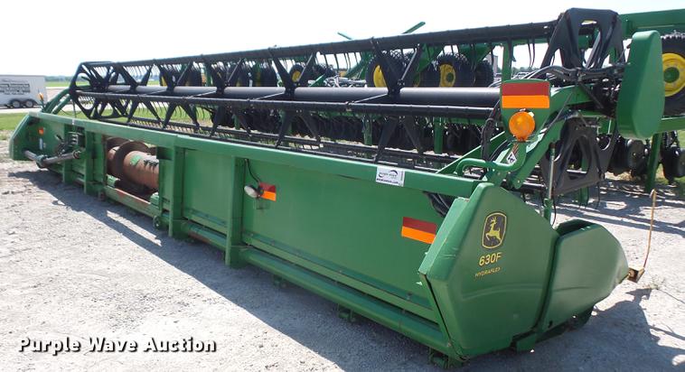 image for item DB6045 2006 John Deere 630F Hydraflex head