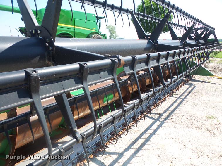 image for item DB6045 2006 John Deere 630F Hydraflex head