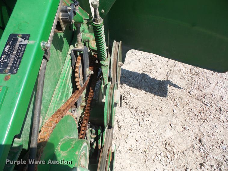 image for item DB6045 2006 John Deere 630F Hydraflex head