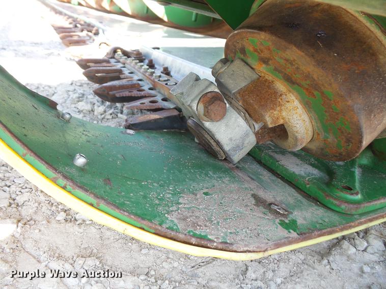 image for item DB6045 2006 John Deere 630F Hydraflex head