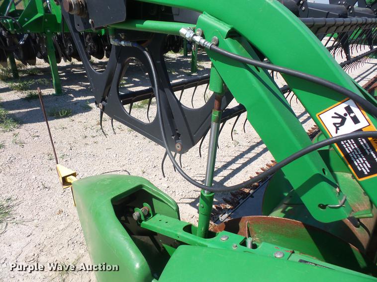 image for item DB6045 2006 John Deere 630F Hydraflex head