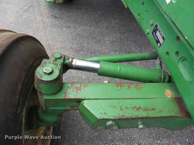 image for item DB7126 2001 John Deere 6410 tractor