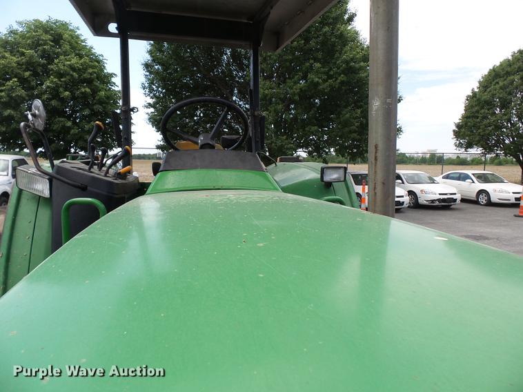 image for item DB7126 2001 John Deere 6410 tractor