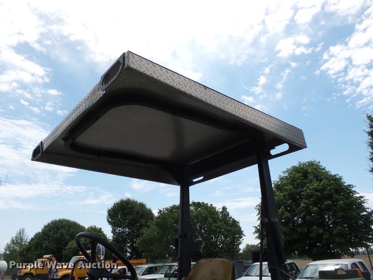 image for item DB7126 2001 John Deere 6410 tractor