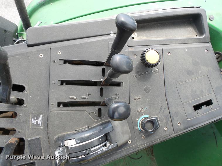 image for item DB7126 2001 John Deere 6410 tractor