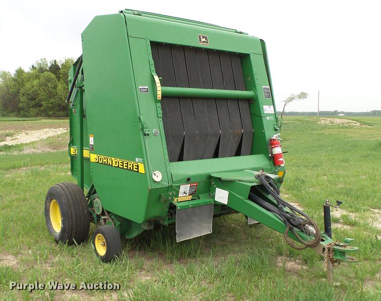 image for item DC4204 1998 John Deere 566 round baler