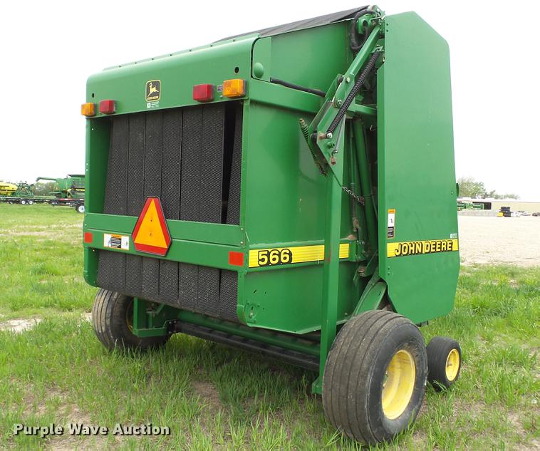 image for item DC4204 1998 John Deere 566 round baler