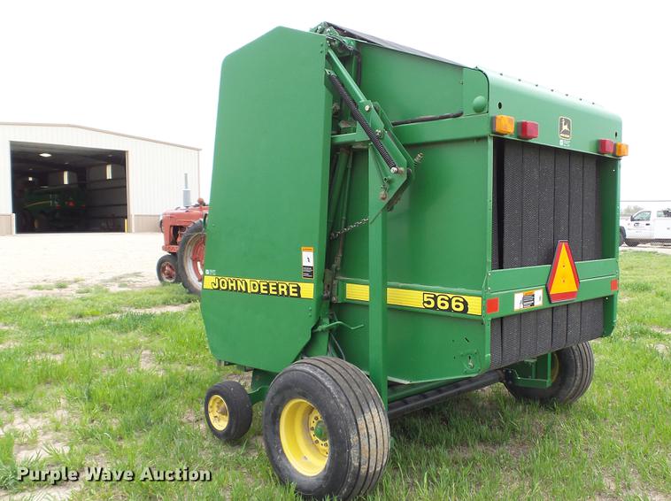 image for item DC4204 1998 John Deere 566 round baler