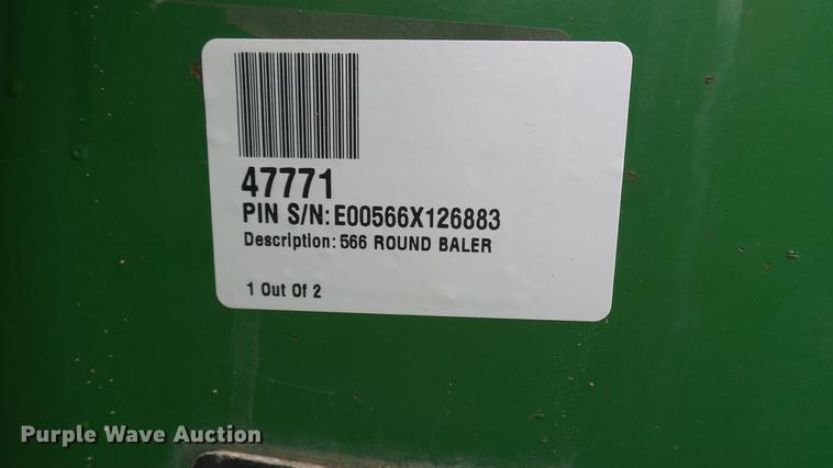 image for item DC4204 1998 John Deere 566 round baler