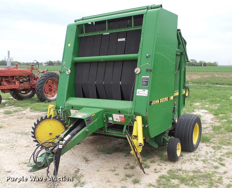 image for item DC4205 1993 John Deere 535 round baler
