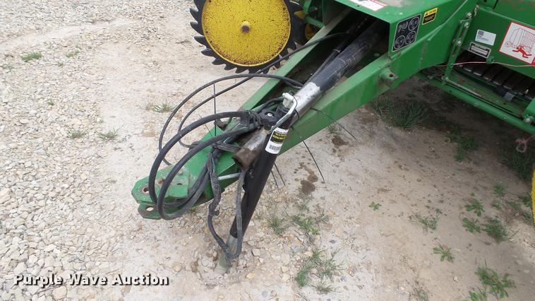 image for item DC4205 1993 John Deere 535 round baler