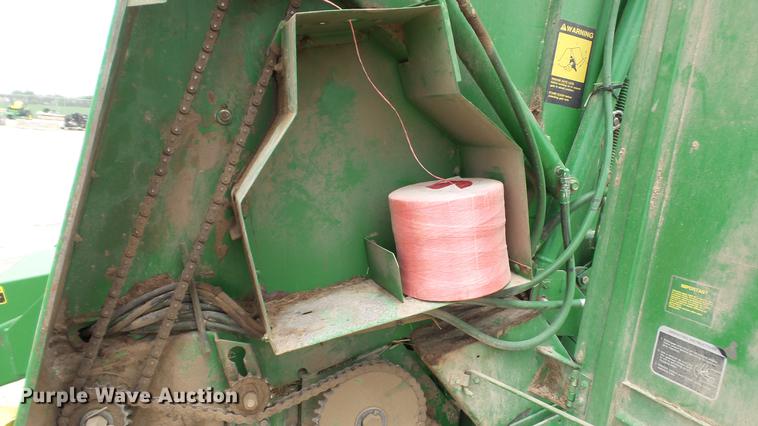 image for item DC4205 1993 John Deere 535 round baler