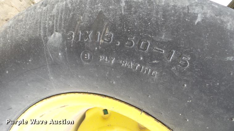 image for item DC4205 1993 John Deere 535 round baler