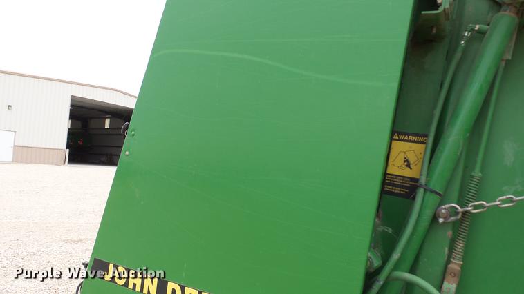 image for item DC4205 1993 John Deere 535 round baler
