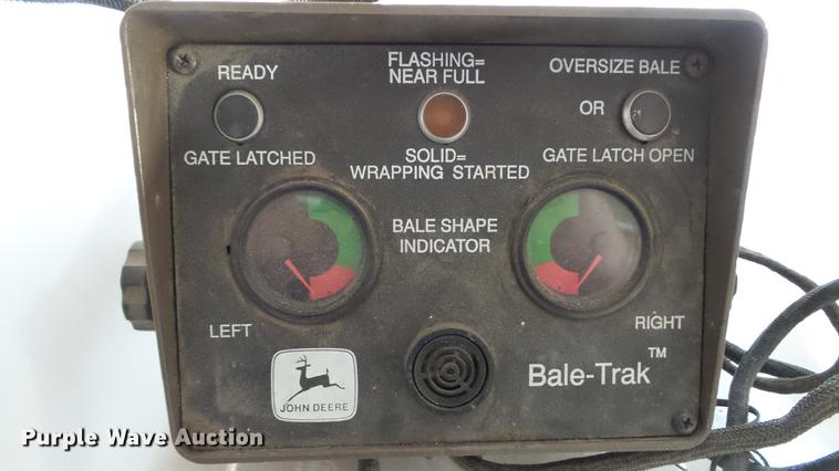 image for item DC4205 1993 John Deere 535 round baler