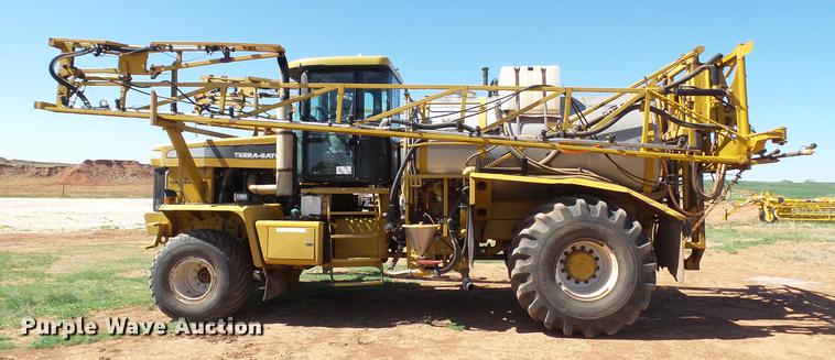 image for item DC4216 2005 Ag-Chem TerraGator 8104 sprayer