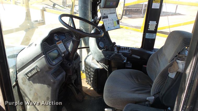 image for item DC4216 2005 Ag-Chem TerraGator 8104 sprayer