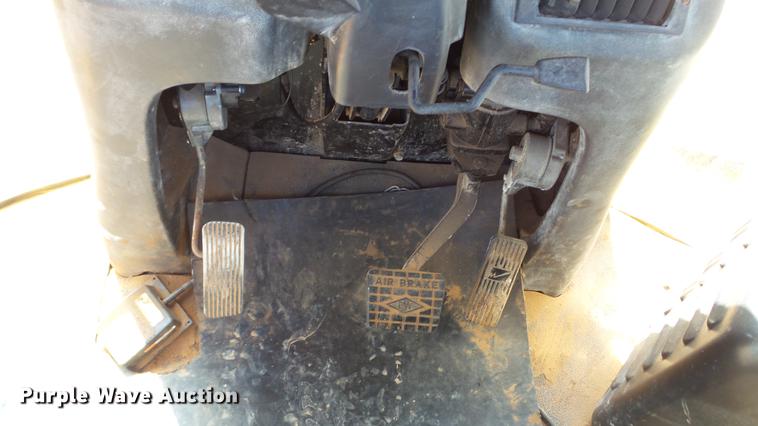 image for item DC4216 2005 Ag-Chem TerraGator 8104 sprayer