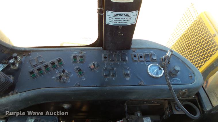 image for item DC4216 2005 Ag-Chem TerraGator 8104 sprayer