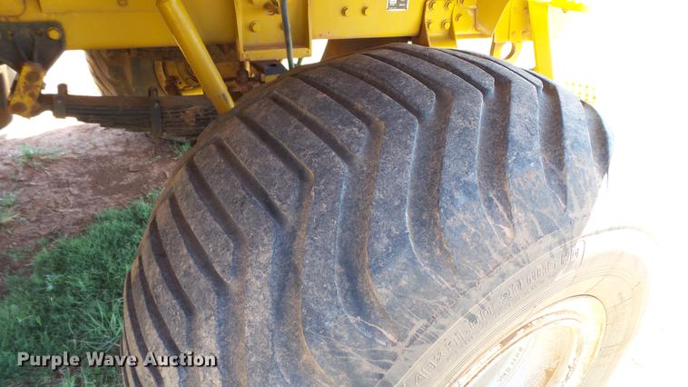 image for item DC4216 2005 Ag-Chem TerraGator 8104 sprayer