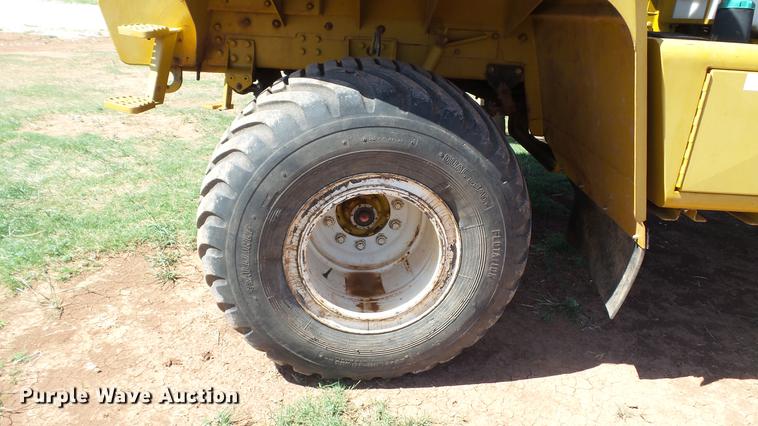 image for item DC4216 2005 Ag-Chem TerraGator 8104 sprayer