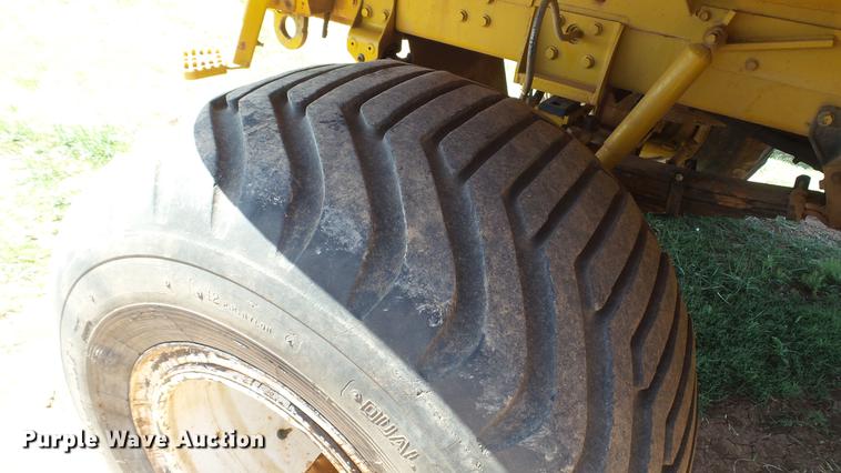 image for item DC4216 2005 Ag-Chem TerraGator 8104 sprayer