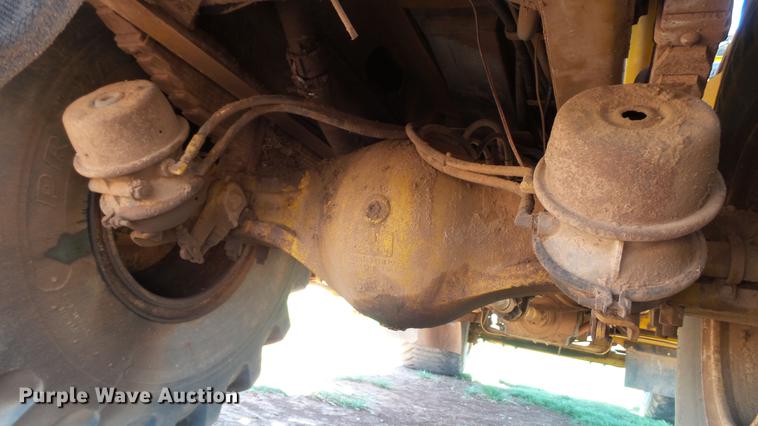 image for item DC4216 2005 Ag-Chem TerraGator 8104 sprayer