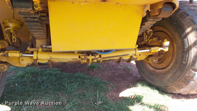 image for item DC4216 2005 Ag-Chem TerraGator 8104 sprayer