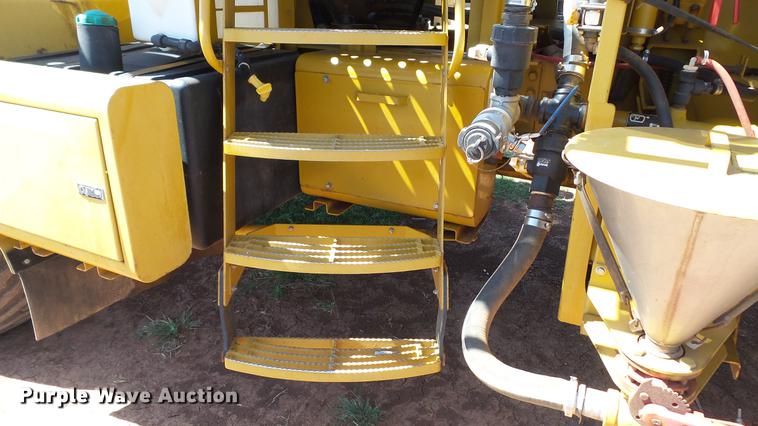 image for item DC4216 2005 Ag-Chem TerraGator 8104 sprayer