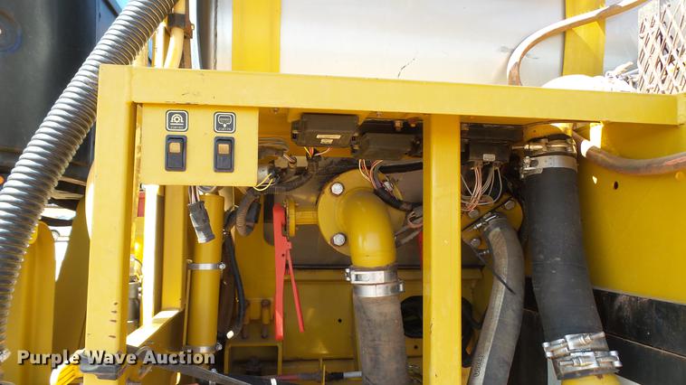 image for item DC4216 2005 Ag-Chem TerraGator 8104 sprayer