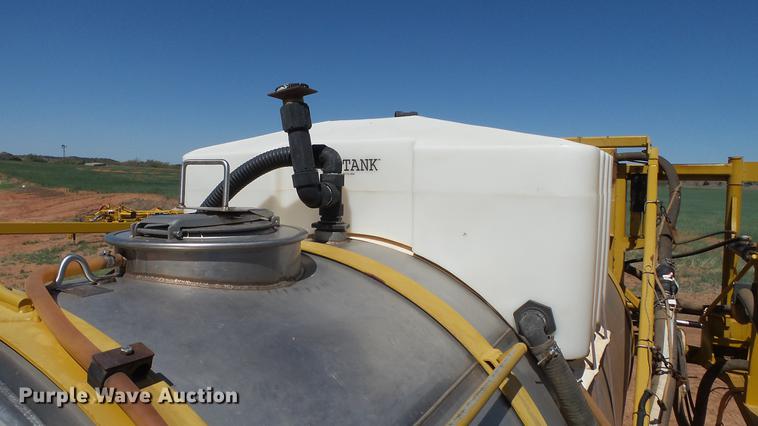 image for item DC4216 2005 Ag-Chem TerraGator 8104 sprayer