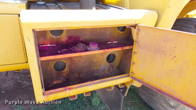 image for item DC4216 2005 Ag-Chem TerraGator 8104 sprayer