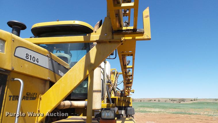 image for item DC4216 2005 Ag-Chem TerraGator 8104 sprayer