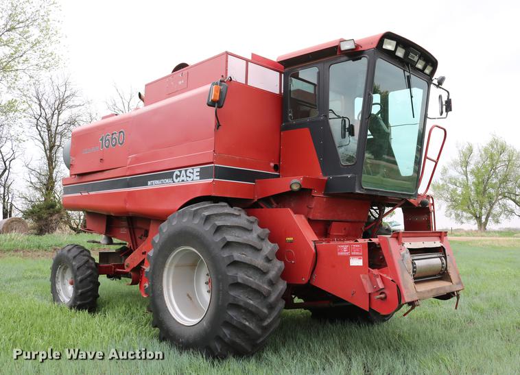 image for item DC7550 1987 Case IH 1660 combine