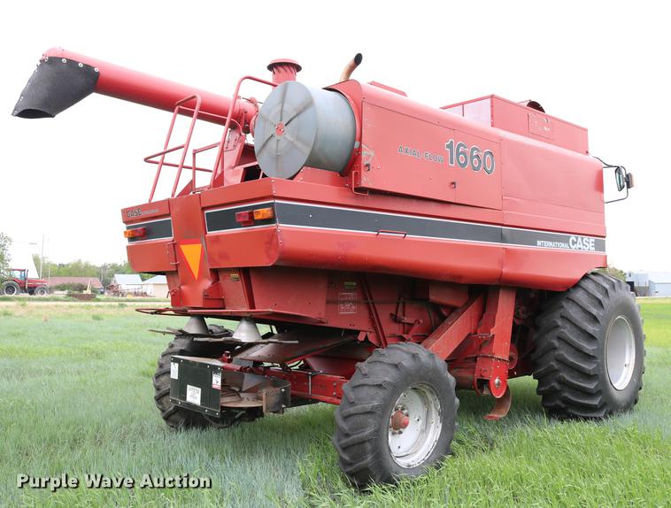 image for item DC7550 1987 Case IH 1660 combine