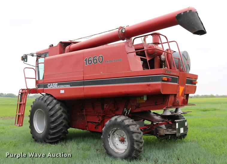 image for item DC7550 1987 Case IH 1660 combine