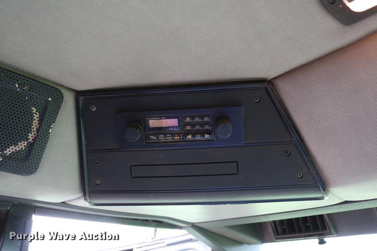 image for item DC7550 1987 Case IH 1660 combine