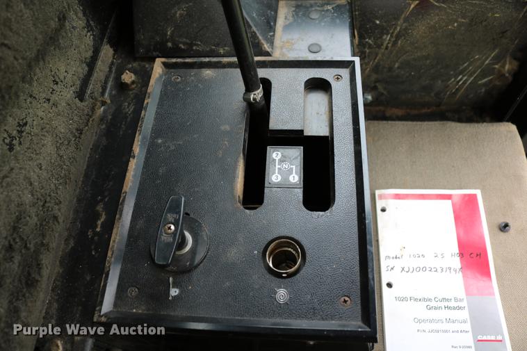 image for item DC7550 1987 Case IH 1660 combine