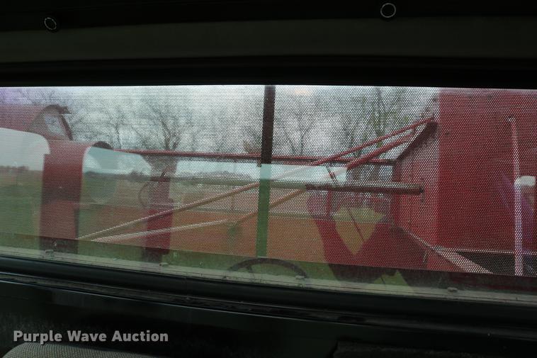 image for item DC7550 1987 Case IH 1660 combine
