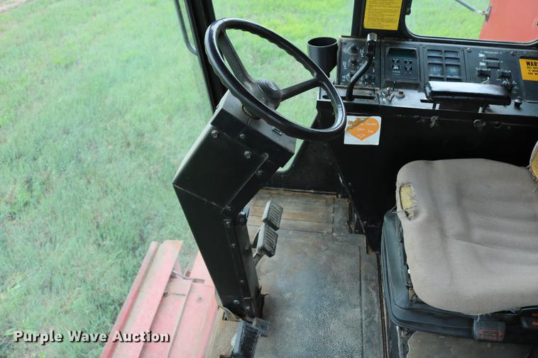 image for item DC7550 1987 Case IH 1660 combine
