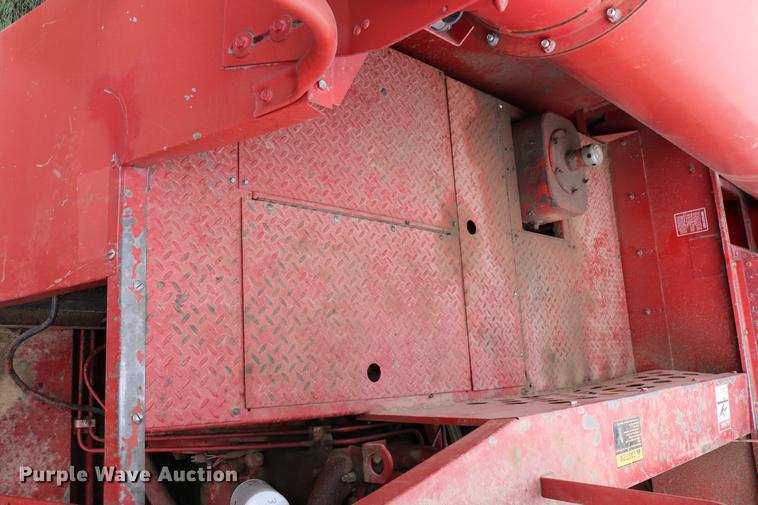 image for item DC7550 1987 Case IH 1660 combine