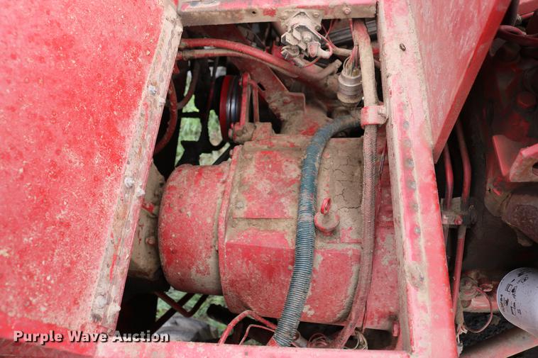 image for item DC7550 1987 Case IH 1660 combine